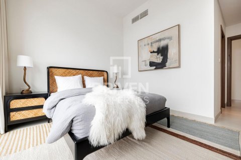 Apartment in Al Wasl, Dubai, UAE 3 bedrooms, 183 sq.m. № 602308 - photo 11