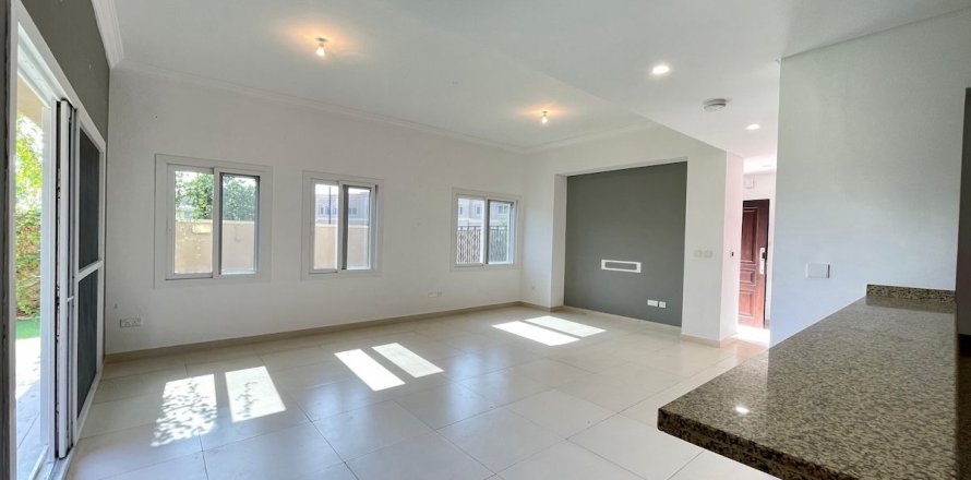 טאונהאוס ב Dubai, איחוד האמירויות 3 חדרי שינה, 281.2 מ"ר מספר 548133