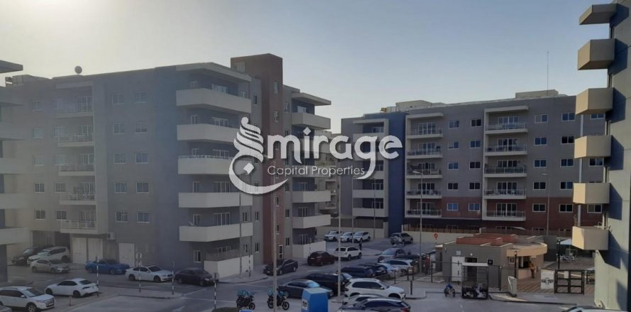Byt v Al Reef, Abu Dhabi, SAE 3 ložnice, 166.1 m² Č.: 597250