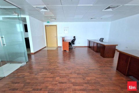 Opisina sa Dubai, UAE 100 sq.m. № 703890 - larawan 16