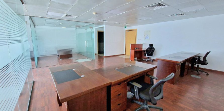 Opisina sa Dubai, UAE 100 sq.m. № 703890