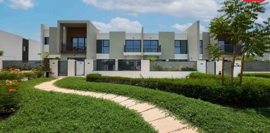 Dubai, BAE’de townhouse 3 yatak odası, 165 m² No 573407