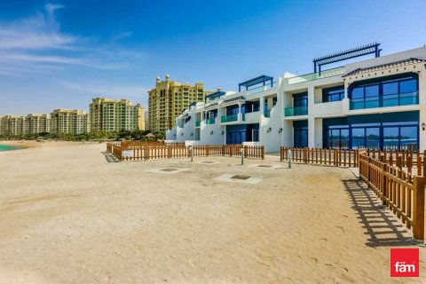 Palm Jumeirah, Dubai, संयुक्त अरब अमीरात में विला, 5 बेडरूम, 313.9 वर्ग मीटर, संख्या 716047 - फ़ोटो 2