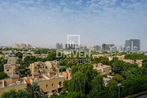 Lägenhet till försäljning i Dubai Sports City, Dubai, UAE 2 sovrum, 116.5 kvm Nr. 765216 - fotografi 22