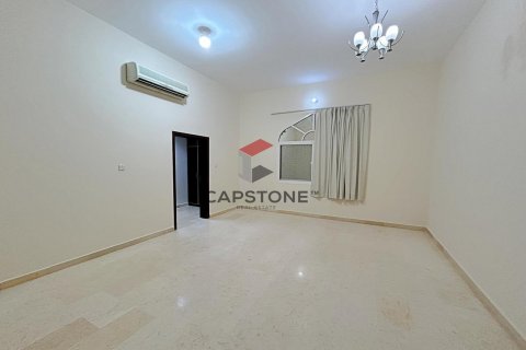 阿联酋 Al Ain Zakher 待租 : 5 卧, 297 平方米 , 编号604572 - 照片 9