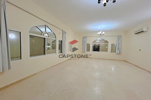 阿联酋 Al Ain Zakher 待租 : 5 卧, 297 平方米 , 编号604572 - 照片 20