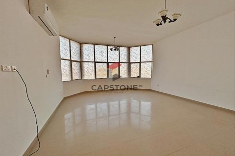 Al Markhaniya, Al Ain, UAE의 임대용 빌라 침실 5개, 223제곱미터 번호 604569 - 사진 16