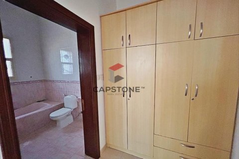 Al Markhaniya, Al Ain, UAE의 임대용 빌라 침실 5개, 223제곱미터 번호 604569 - 사진 10