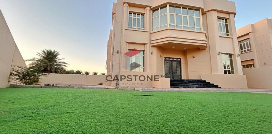 Villa a Al Towayya, Al Ain, EAU 6 camere da letto, 585 mq. № 604570