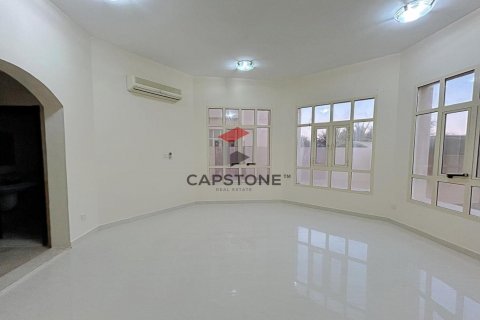 Villa in affitto a Al Towayya, Al Ain, EAU 6 camere da letto, 585 mq. № 604570 - foto 4