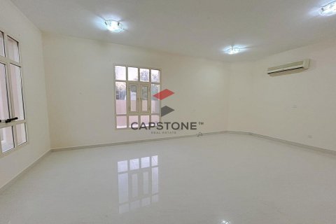 Villa in affitto a Al Towayya, Al Ain, EAU 6 camere da letto, 585 mq. № 604570 - foto 9
