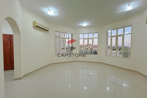 Villa in affitto a Al Towayya, Al Ain, EAU 6 camere da letto, 585 mq. № 604570 - foto 5