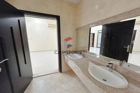 Villa in affitto a Al Towayya, Al Ain, EAU 6 camere da letto, 585 mq. № 604570 - foto 22