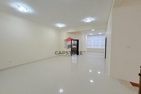 Villa in affitto a Al Towayya, Al Ain, EAU 6 camere da letto, 585 mq. № 604570 - foto 7