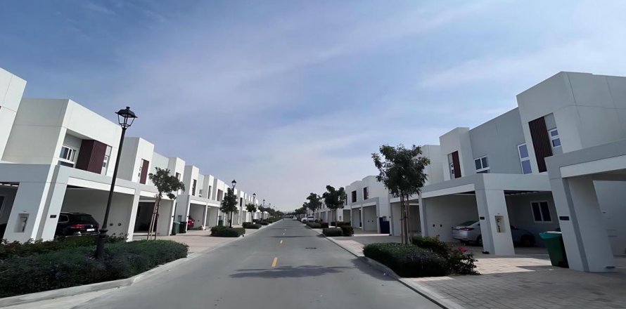 טאונהאוס ב Dubai, איחוד האמירויות 3 חדרי שינה, 160.6 מ"ר מספר 613549