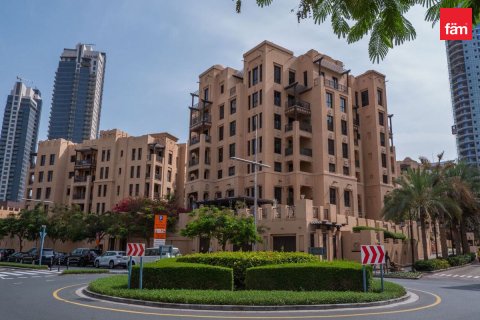 Apartment in Downtown Dubai (Downtown Burj Dubai), UAE 3 bedrooms, 221 sq.m. № 693122 - photo 11