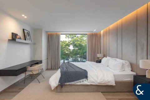 Vila v Jumeirah Islands, Dubai, SAE 4 spálne, 988 m2 č. 698239 - Fotografia 15