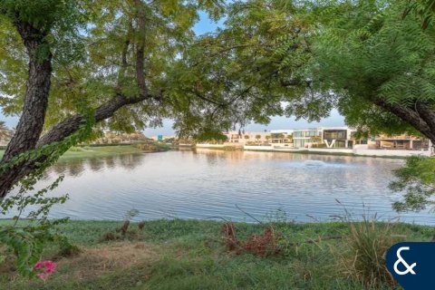 Vila v Jumeirah Islands, Dubai, SAE 4 spálne, 988 m2 č. 698239 - Fotografia 24