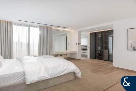 Vila v Jumeirah Islands, Dubai, SAE 4 spálne, 988 m2 č. 698239 - Fotografia 17