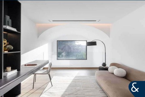 Vila v Jumeirah Islands, Dubai, SAE 4 spálne, 988 m2 č. 698239 - Fotografia 14