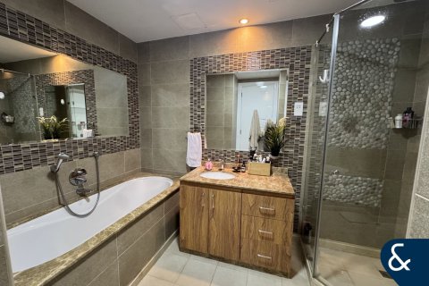 Apartment in Dubai Marina, Dubai, UAE 1 bedroom, 68 sq.m. № 698243 - photo 10