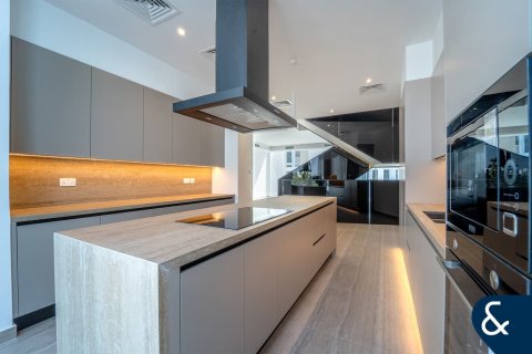 Townhouse til leje i Al Barari, Dubai, UAE 4 soveværelser, 180 kvm № 698238 - foto 3