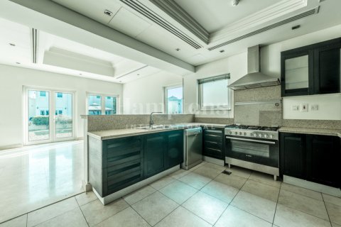 Villa sa Al Furjan, Dubai, UAE 4 silid-tulugan, 599.96757400 sq.m. № 583571 - larawan 25