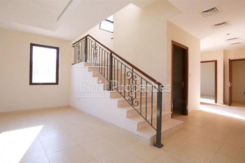 تاون هاوس للإيجار في ريم، دبي، الإمارات العربية المتحدة 4 غرفة نوم ، 324 متر مربع ، رقم 693110 - صورة 2