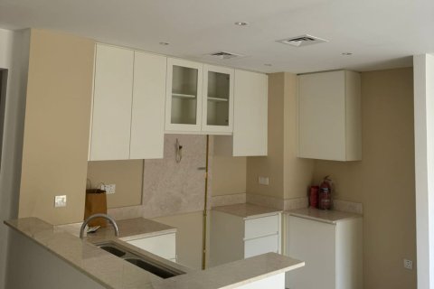 Shtëpi në qytet në Town Square, Dubai, Emiratet e Bashkuara Arabe 3 dhoma gjumi, 194 m2. № 690623 - Foto 3