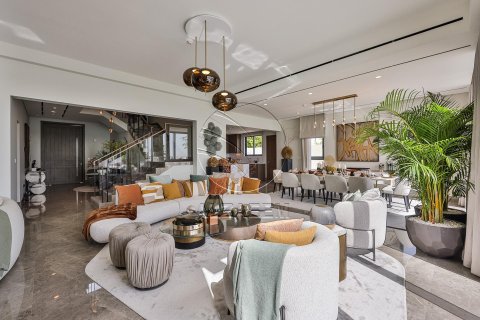 Vila di Abu Dhabi, UAE 5 bilik tidur, 454 meter persegi № 614993 - foto 2