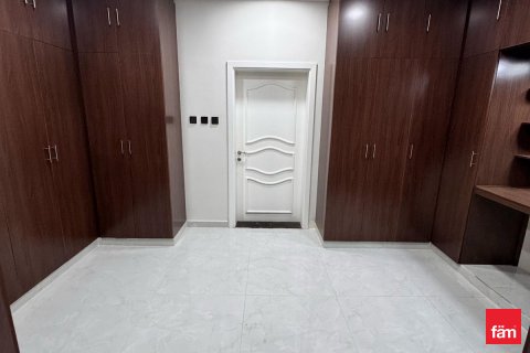 Vila v Al Aweer, Dubai, SAE 5 ložnice, 577.9 m² Č.: 612290 - fotografie 6