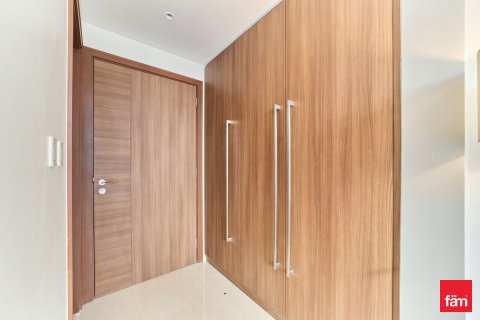 Apartment in Downtown Dubai (Downtown Burj Dubai), UAE 3 bedrooms, 176.1 sq.m. № 678452 - photo 12