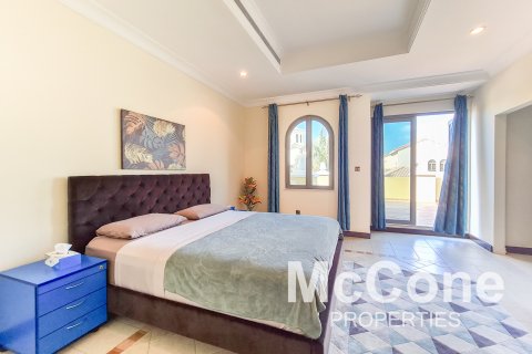 Vila v Palm Jumeirah, Dubai, SAE 4 ložnice, 677.54 m² Č.: 586879 - fotografie 9