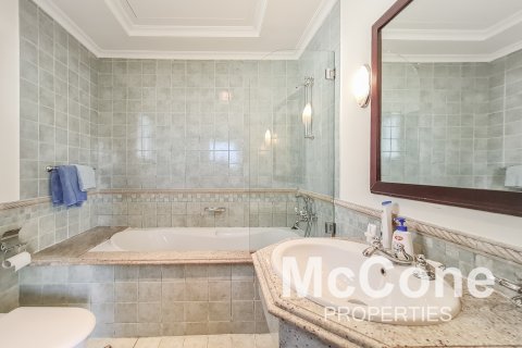 Vila v Palm Jumeirah, Dubai, SAE 4 ložnice, 677.54 m² Č.: 586879 - fotografie 15