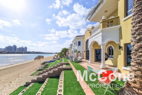 Vila v Palm Jumeirah, Dubai, SAE 4 ložnice, 677.54 m² Č.: 586879 - fotografie 22
