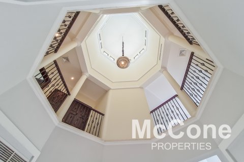 Vila v Palm Jumeirah, Dubai, SAE 4 ložnice, 677.54 m² Č.: 586879 - fotografie 17