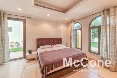 Vila v Palm Jumeirah, Dubai, SAE 4 ložnice, 677.54 m² Č.: 586879 - fotografie 11