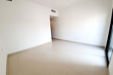 Commercial property in Al Salam Street, Abu Dhabi, UAE 7 bedrooms, 485 sq.m. № 594028 - photo 14