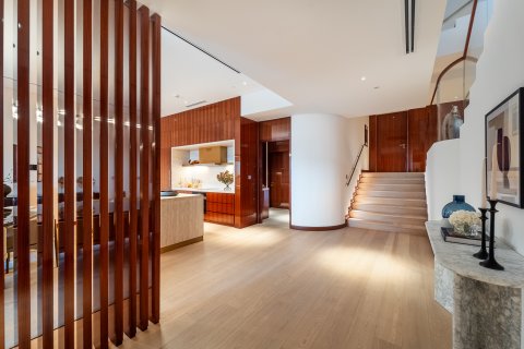 Appartement te koop in Jumeirah, Dubai, VAE 4 slaapkamers, 516 vr.m., nr 696049 - foto 5