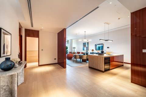 Appartement te koop in Jumeirah, Dubai, VAE 4 slaapkamers, 516 vr.m., nr 696049 - foto 6