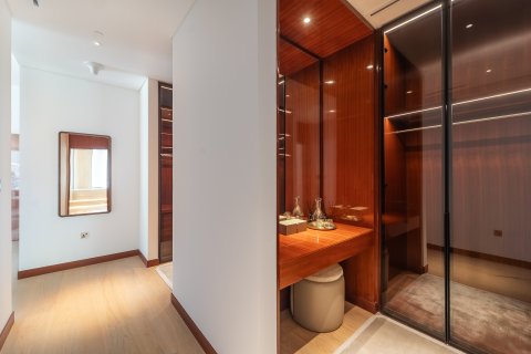 Appartement te koop in Jumeirah, Dubai, VAE 4 slaapkamers, 516 vr.m., nr 696049 - foto 15