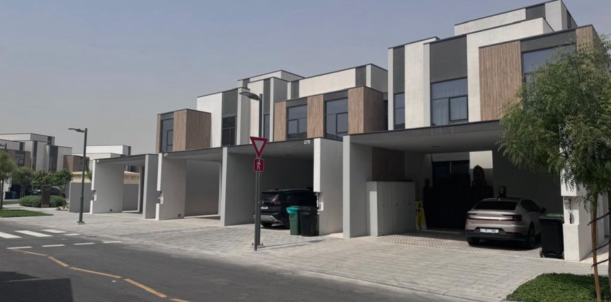 Dubai, UAE의 빌라 침실 3개, 175.1제곱미터 번호 655676