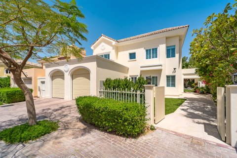 Vila di Dubai Sports City, UEA 5 kamar tidur, 448 m2 nomor 705388