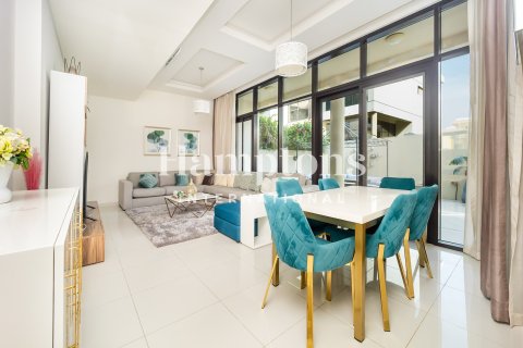 Casa urbana para arrendamento em DAMAC Hills (Akoya by DAMAC), Dubai, EAU 3 quartos, 252.88196600 m2 № 705451 - foto 11