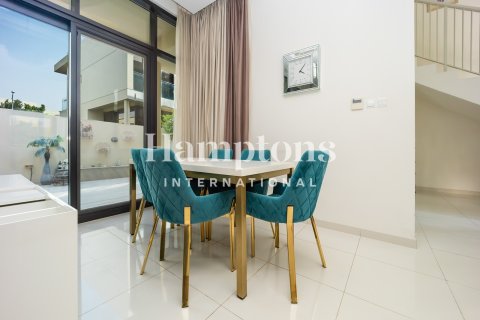 Casa urbana para arrendamento em DAMAC Hills (Akoya by DAMAC), Dubai, EAU 3 quartos, 252.88196600 m2 № 705451 - foto 9