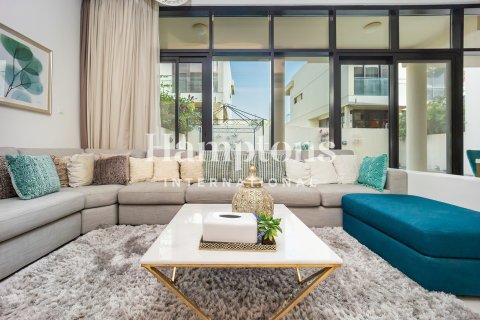 Casa urbana para arrendamento em DAMAC Hills (Akoya by DAMAC), Dubai, EAU 3 quartos, 252.88196600 m2 № 705451 - foto 10