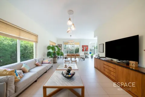 Müüa villa asukohaga Jumeirah Park, Dubai, AÜE: 4 magamistoaga, 455 m² Nr 738005 - pilt 5