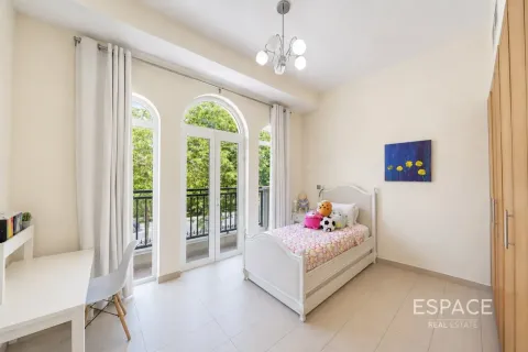Müüa villa asukohaga Jumeirah Park, Dubai, AÜE: 4 magamistoaga, 455 m² Nr 738005 - pilt 13