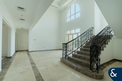 Villa in Jumeirah Islands, Dubai, UAE 4 bedrooms, 497 sq.m. № 666947 - photo 8