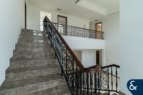 Villa in Jumeirah Islands, Dubai, UAE 4 bedrooms, 497 sq.m. № 666947 - photo 14